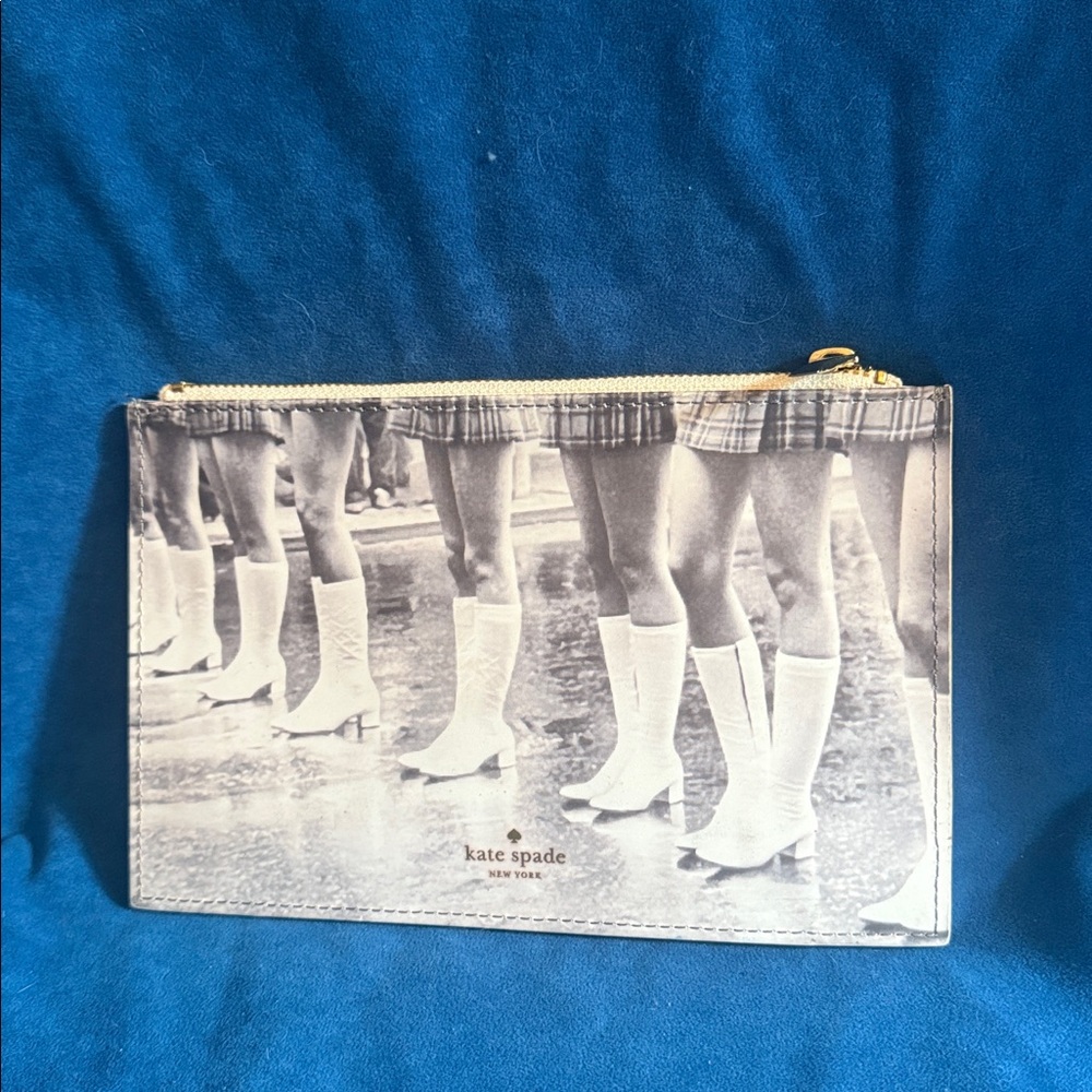 Kate Spade Monochrome Graphic Pouch like new